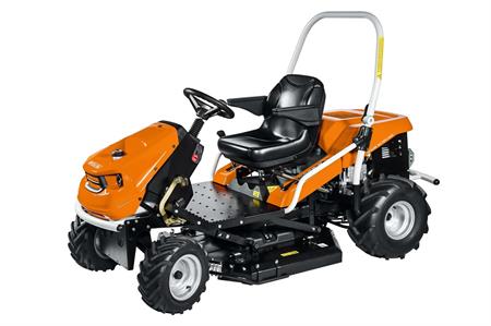 Trattorino Oleomac Apache 92 PRO 2WD - taglio 92cm motore Emak